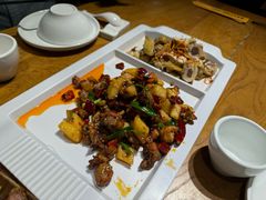 -隔壁老王·家常云南菜(花巷店)