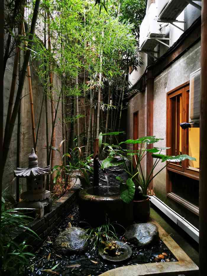 薛涛·院子里-"我总觉得这是一笔每一步都精心策划步步为营.