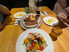 -菲滋意式餐厅(海宁银泰城店)