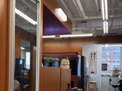 -无奔眼镜·蔡司·依视路授权店(朝阳大悦城店)