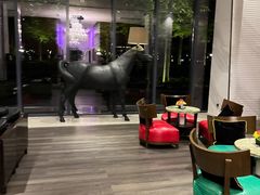 -上海虹桥西郊假日酒店