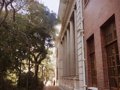 -香港大学