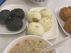 -李与白包子铺(桐梓林店)