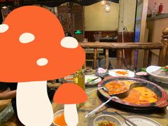 -老房老舍重庆火锅(假日城市店)