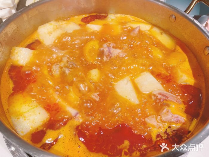 小街猪手(团结湖店)酸汤猪手火锅图片