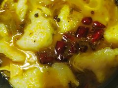 -渝是乎酸菜鱼(龙旗购物中心店)