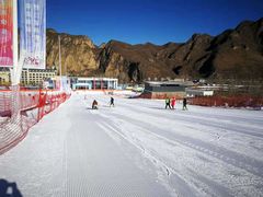 -荣盛康旅野三坡滑雪场