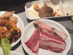 -山焱·炭火自助烤肉(周浦万达店)