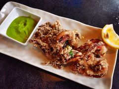 香酥鱿鱼圈配香草蛋黄酱-WOLFGANG PUCK KITCHEN & BAR(迪士尼小镇店)
