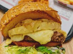 -The Habit Burger Grill 哈比特汉堡(爱琴海店)
