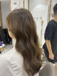 -镁连社·美联社