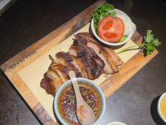 -大头虾越式风味餐厅(光明广场店)