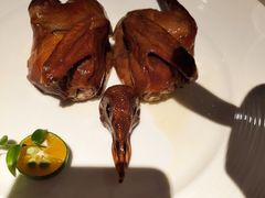 沙田玻璃乳鸽-馋遇江南·精致湖景雅宴(东方之门店)