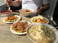-正宗胖子抻面馆(岭东路店)
