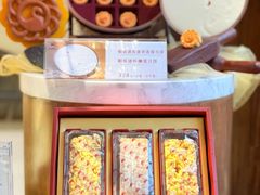 -白天鹅宾馆·美食屋