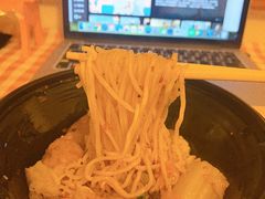 -全家便利店(宜山路站店)