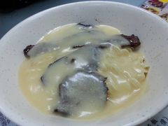 猪颈肉芝士捞公仔面-新记餐厅(香槟大厦店)