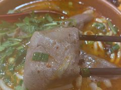 热气腾腾的羊肉-遵义虾子卢四羊肉粉(大沽路店)