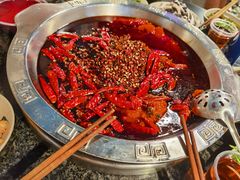 -洞亭火锅(防空洞总店)