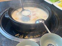 -大匠工房古船木艺术餐厅·猪肚鸡专门店(长白仙岛店)