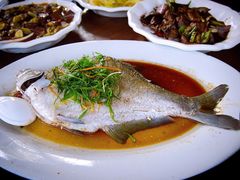 蒸鱼-鹅公村食府(罗阳分店)