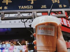 -爆炸头阿姨小四川正宗川味小吃(无任何分店)