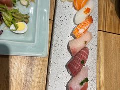 彩虹手握寿司拼盘-隐泉之语日式料理(王府中环店)