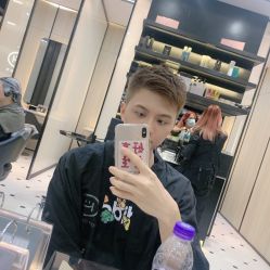 -HAIR CORNER