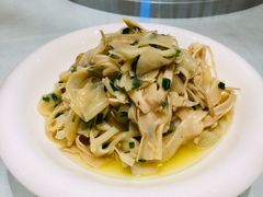 外婆菜炒笋片-渝信川菜 · 川味家常菜(长安店)