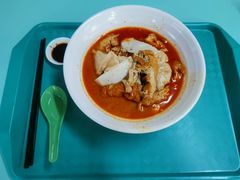 -亚王咖喱鸡米粉面