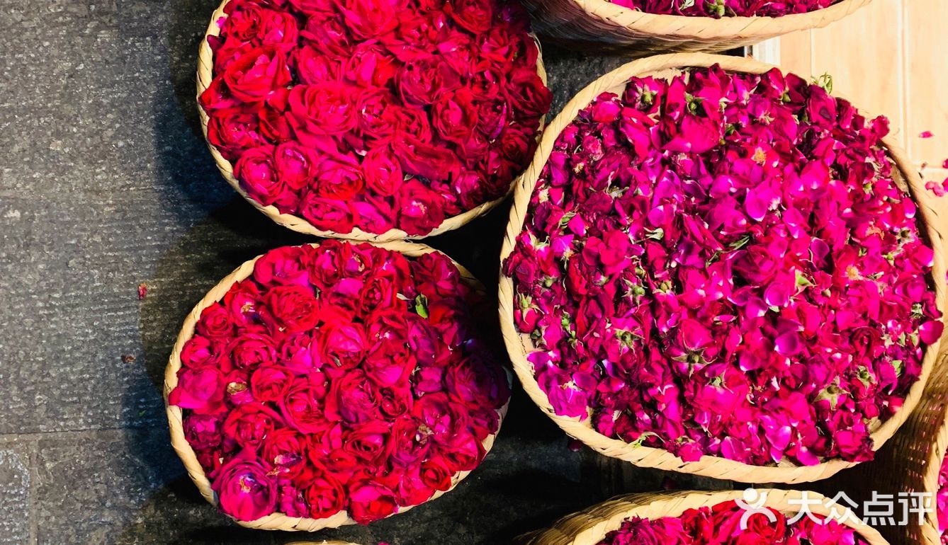 想和你在丽江的街头走一走