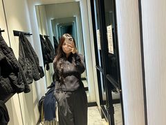 -lululemon(上海浦东IFC店)