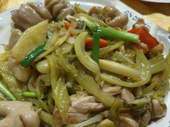 酸菜炒大肠-东记潮汕美食砂锅粥小炒烧烤(镇南大街店)