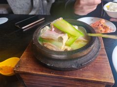 -河畔春天时尚餐厅