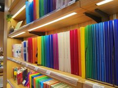 -百新书局(尚悦湾店)