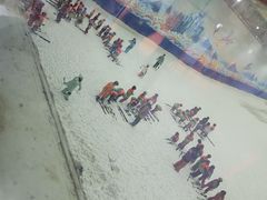 -乔波室内滑雪场