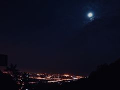 -鬼笑石后山停车场