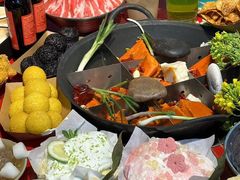 -赵美丽·重庆社区火锅·直营店(火车东站·中豪国际店)