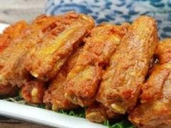 蒜香排骨-鱼鲜饭香·招牌汽锅剁椒鱼头王