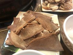 -乳仔牛牦牛汤锅 烤羊排(松潘古城店)