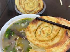 油旋的馍-龙门李家三旦羊肉汤馆
