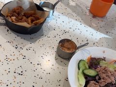-必胜客(WOW中央公园店)