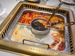 潮货鸳鸯锅|现炒锅底-雾都渣渣火锅(南城智汇城店)