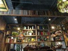 -春天里·老街坊餐厅(港隆广场店)
