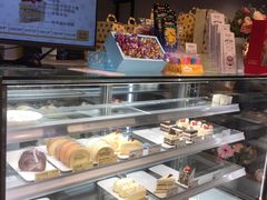 面包甜点陈列柜-匠造烘焙(上海湾店)