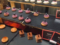 -圣丰索菲特·2 On 988 Café 自助餐厅