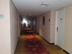 -杭州滨江宝龙城华美达酒店