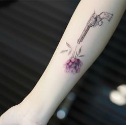 -Black Tattoo Studio