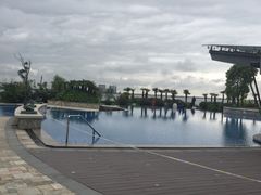 -上海滴水湖皇冠假日酒店