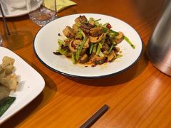 -莲餐厅·湖北菜·潜江小龙虾店(愚园路店)